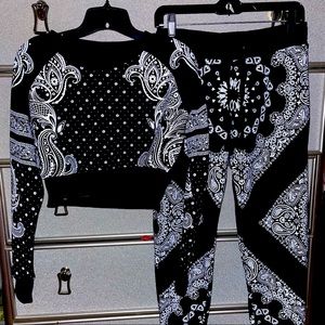 Crop crew neck with matching joggers